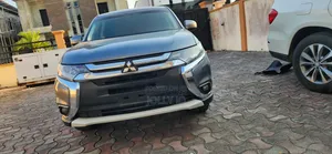 Mitsubishi Outlander SE AWC 2018 Gray
