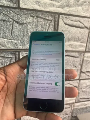 Apple iPhone SE 16 GB Silver