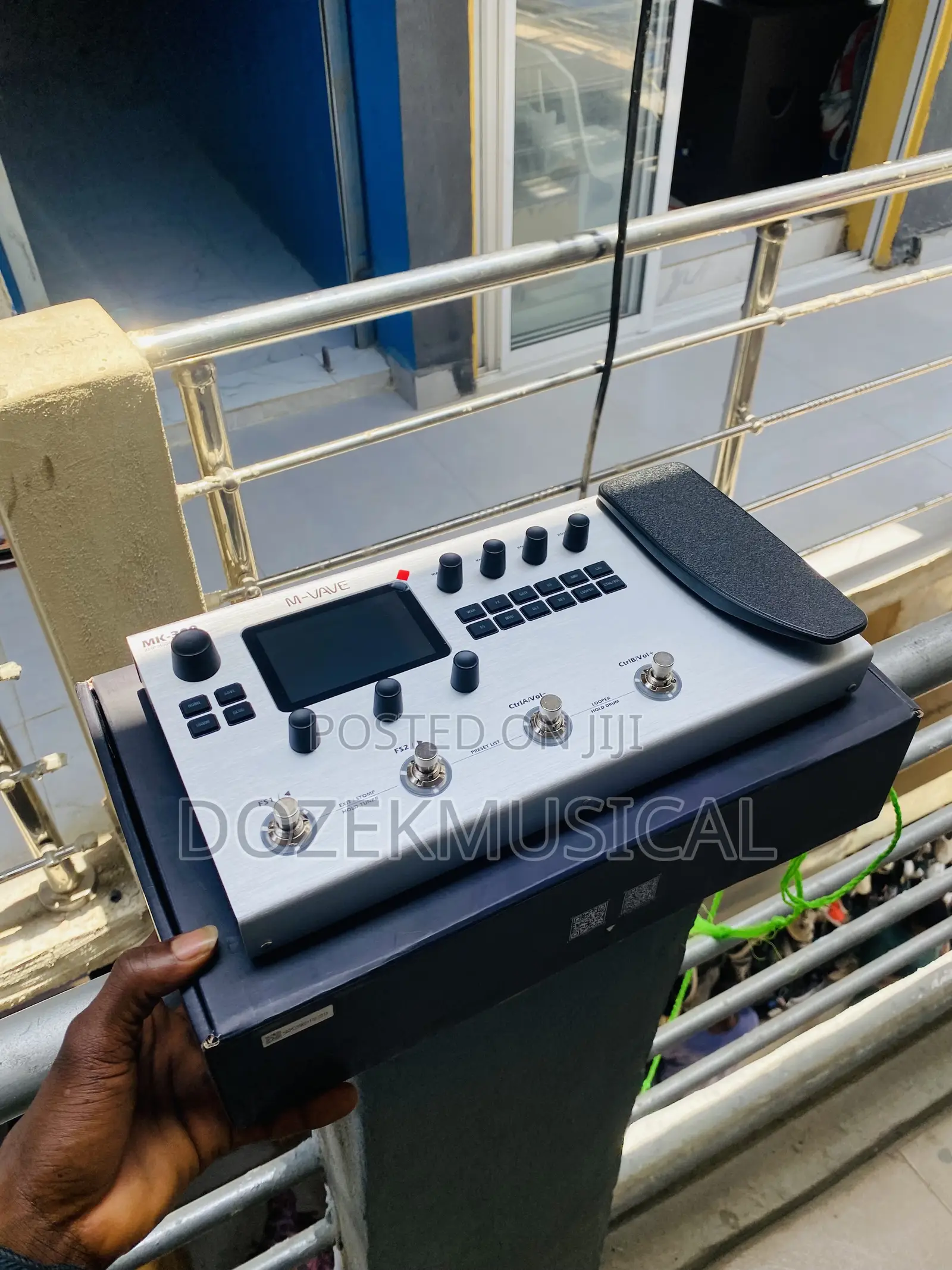 M Vave Mk-300 Lead and Bass Effect Processor