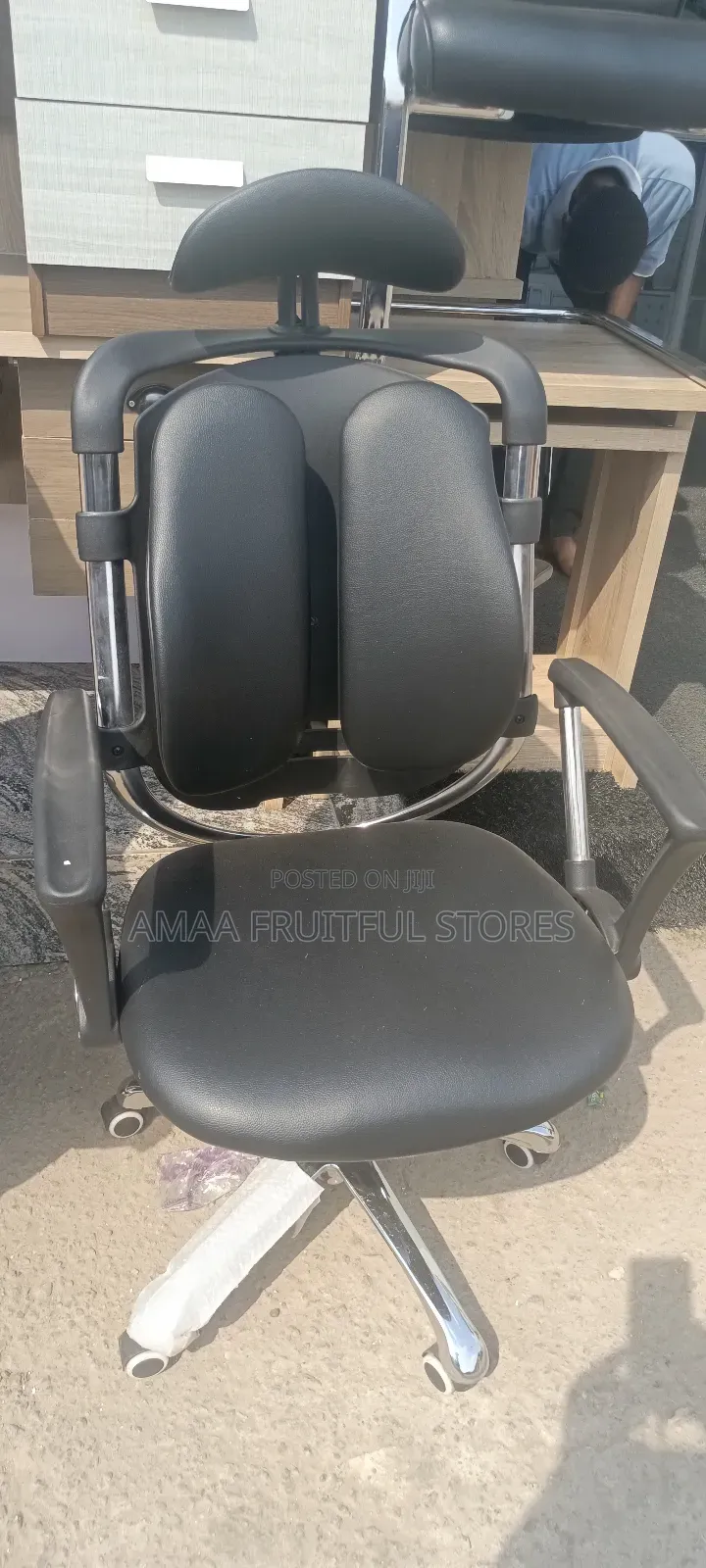 Executive Kidney Chair
