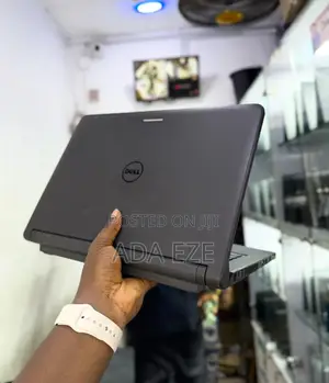 Laptop Dell Latitude 3350 8GB Intel Core i3 HDD 500GB