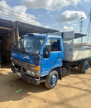 Toyota Dyna 300 Diesel Engine 3 Wipper With Tipping