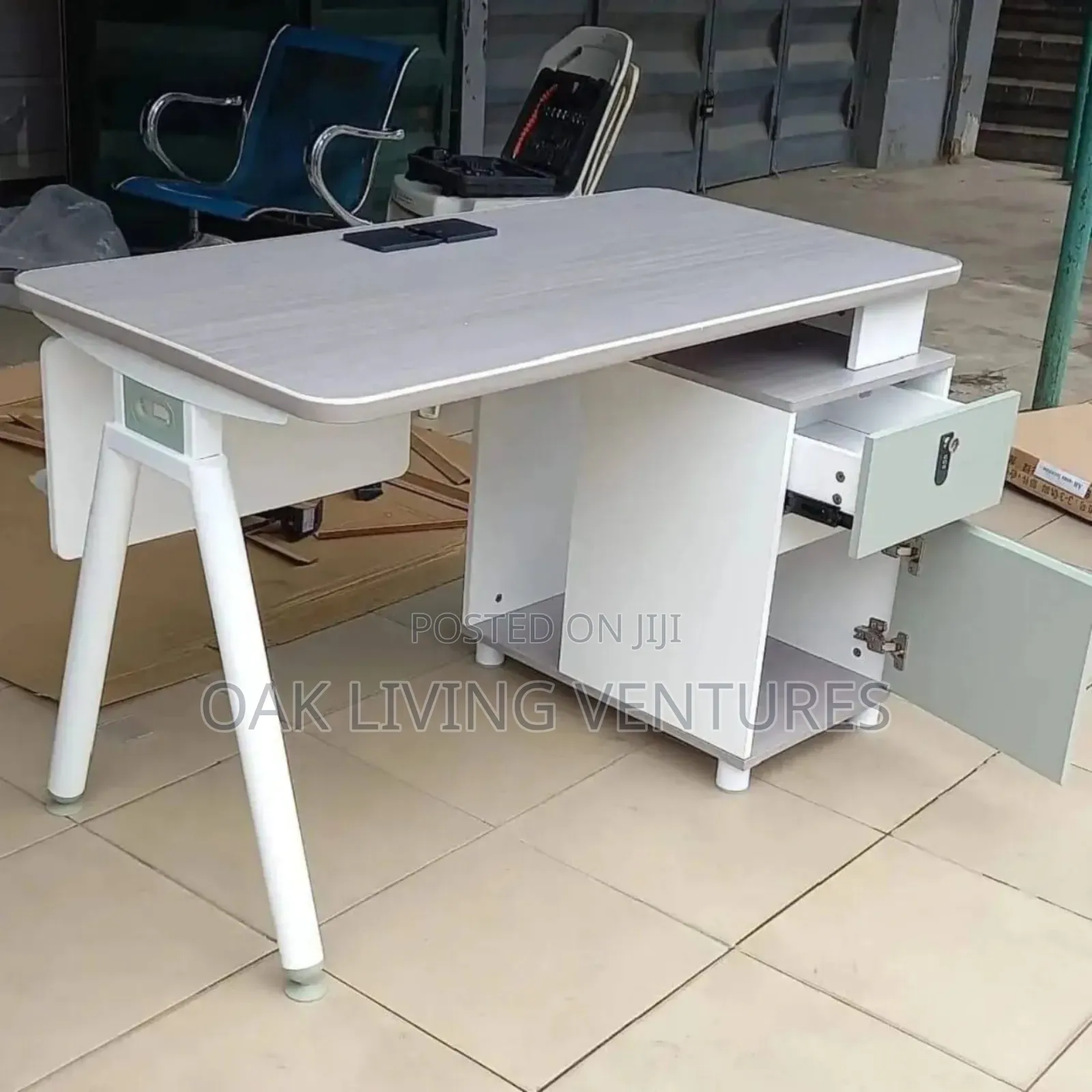 1.2 Meter Table