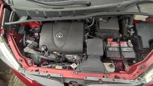 Toyota Sienna XLE AWD (3.5L 6cyl 8A) 2018 Red