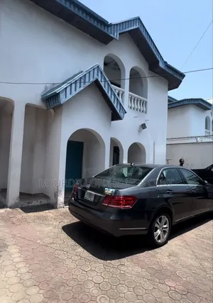 5bdrm Duplex in Lekki Phase 1 for sale
