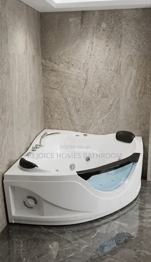 Luxury Corner Jacuzzi Whirlpool Tub With Transparent Glass Panel
