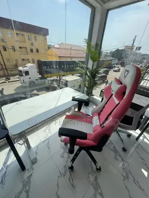 Amazing Ergonomic Desk and Chair