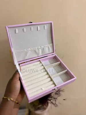 Premium Jewelry Case – Keep Your Accessories Safe Tangle-Free