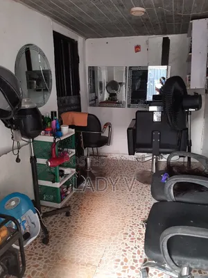 Salon Space for Rent