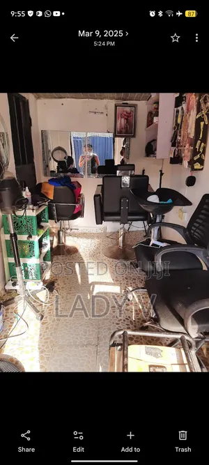 Salon Space for Rent