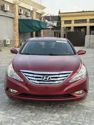 Hyundai Sonata 2012 Red