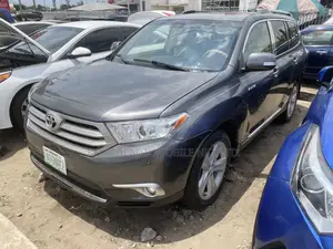 Toyota Highlander Limited 3.5l 4WD 2013 Gray