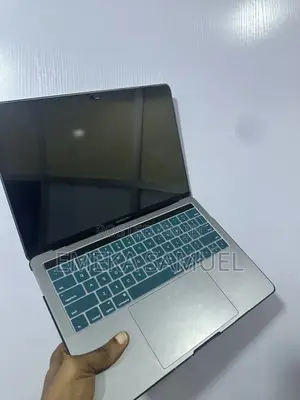 Laptop Apple MacBook Pro 2019 8GB Intel Core i5 SSD 128GB