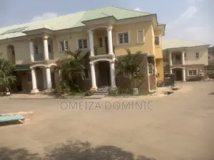 4bdrm Townhouse/Terrace in Gce, Idu Industrial for sale
