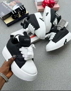 High Sole Black/ White Unisex Sneakers Chido 6h