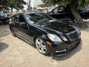 Mercedes-Benz E350 Base 4Matic Sedan AWD (3.5L 6cyl 7A) 2010 Black