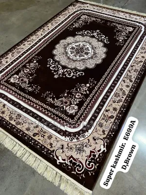 5x7fts D Brown Arabian Center Rug (7×10)
