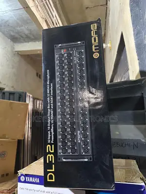 Midas Dl32 Stage Box