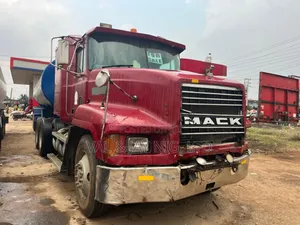 Mack Ch Petrol / Diesel Tanker Truck With 33,000 Liters - Company Use
