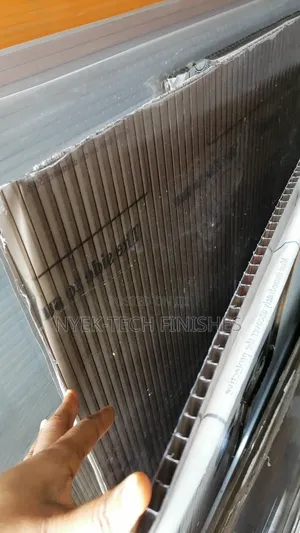 Polycarbonate Danpalon Holllow Sheets for Shades Against Rain and Sun.