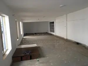 Serviced 75sqm Shop Space