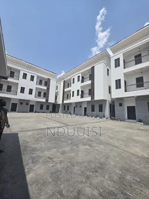 4bdrm Townhouse/Terrace in Utako for sale