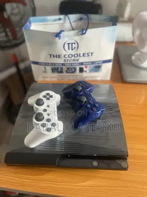 Ps3 120/160gb 12games on It 2 Controllers