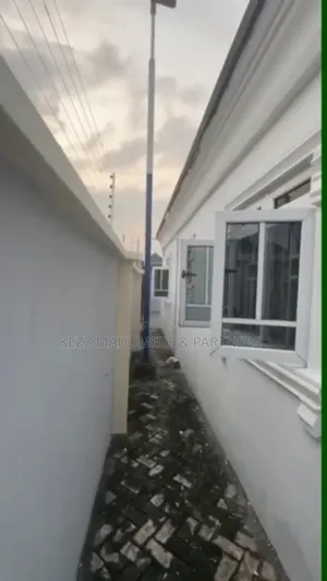 3bdrm Bungalow in Okahia Estate Off, Obio-Akpor for rent