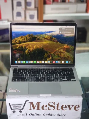 Laptop Apple MacBook Pro 2022 M2 8GB Apple M2 SSD 256GB
