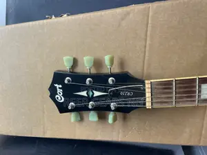 Cort Cr250 Les Paul Jazz Guitar