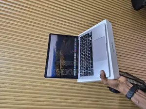 Laptop Apple MacBook Pro 2020 8GB Apple M1 SSD 256GB