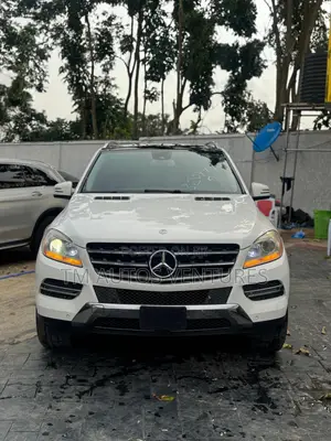 Mercedes-Benz M Class ML350 4MATIC 4dr SUV AWD (3.5L 6cyl 7A) 2014