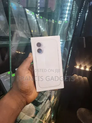 New Apple iPhone 17 256 GB