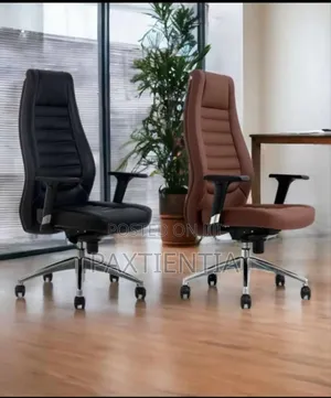 Ergonomic Designed Swivel Office Chair