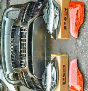 Audi Q7 2013 Model. Back Bumper, Front Bumper, Full-Light, Rare Light