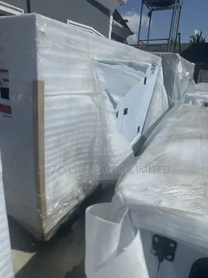Perkins 700kva Soundproof England Engine Generator Copper Coil