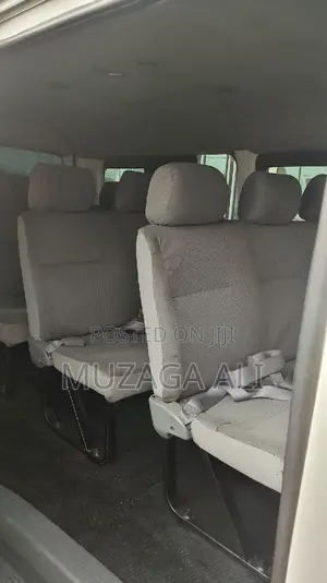 Toyota HiAce 2012 White