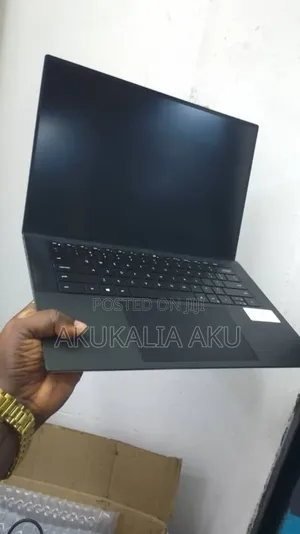 Laptop Dell Precision 5560 16GB Intel Core i7 SSD 512GB