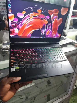 Laptop MSI Cyborg 15 16GB Intel Core i7 SSD 1T