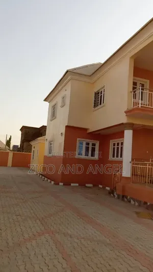 5bdrm Duplex in Police Housing, Kurudu for sale