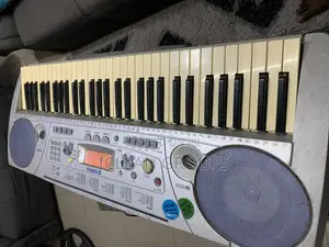 Yamaha Keyboard