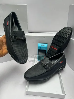 Clark Black Loafers Aku 7h