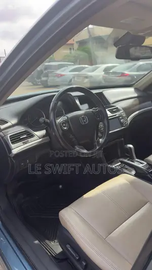Honda Crosstour 2013 Blue