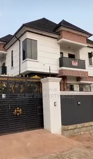 4bdrm Duplex in Toronto Road Owerri for sale