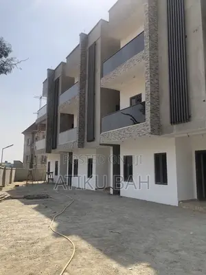 4bdrm Townhouse/Terrace in Life Camp for sale
