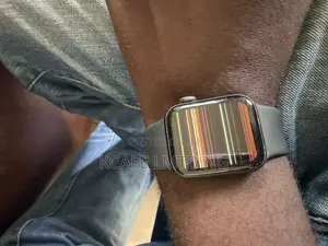 Apple Watch Series 6 (Faulty Screen) – Still Working