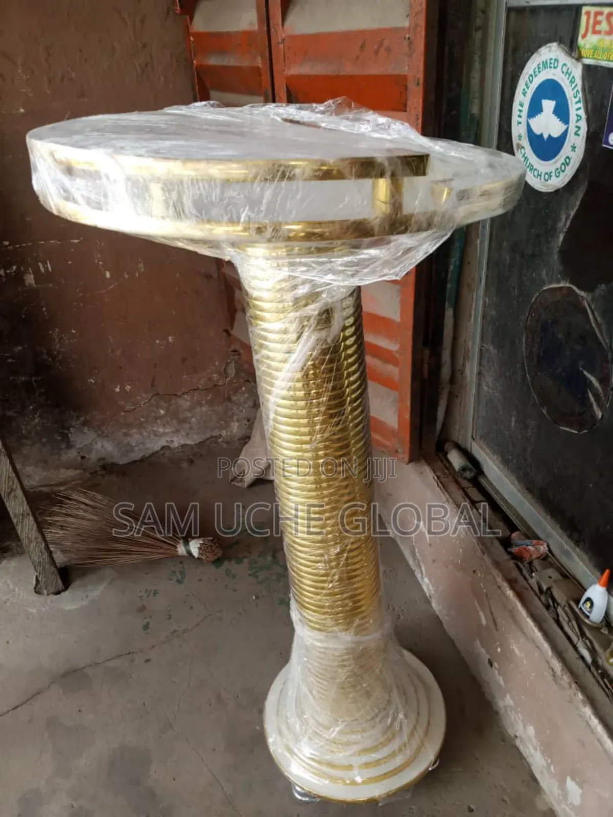 Pulpit Gold Stand
