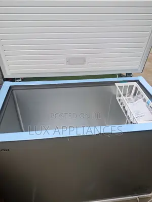 Aeon 300l Freezer With Adjustable Temperature Control