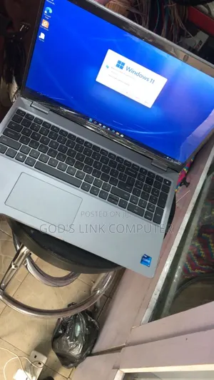 Laptop Dell Latitude 5520 8GB Intel Core i5 SSD 256GB