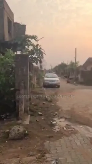 Hot-Deal: A Land Along Etete Tarred Road